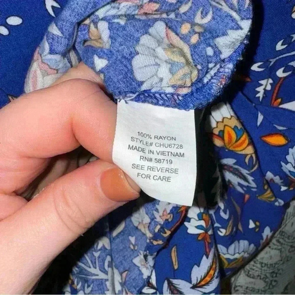 NY Collection Woman’s Blouse - Picture 3 of 4